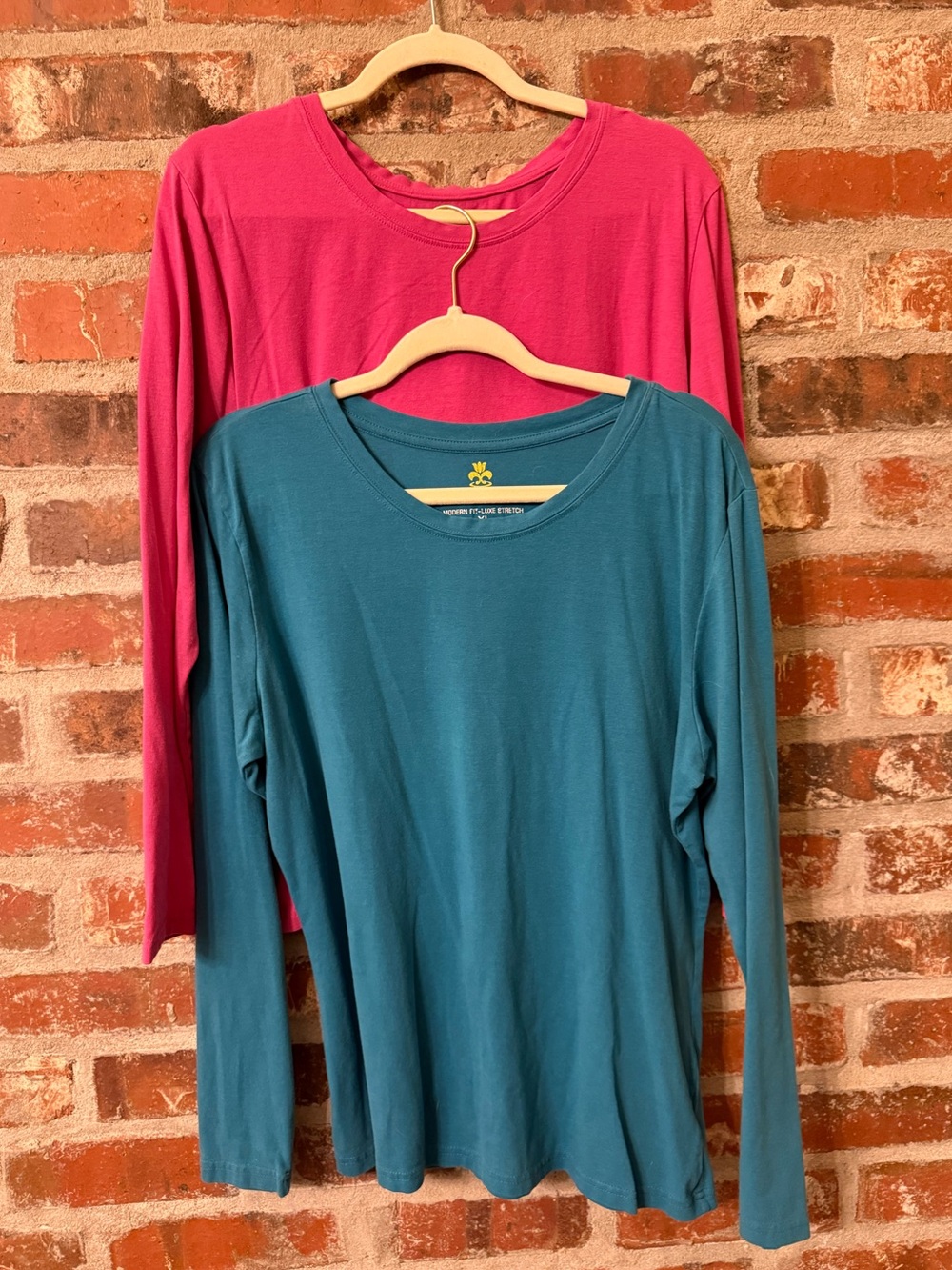T231 Long-Sleeve Crew Neck Under Scrub Tees in Teal and Magenta